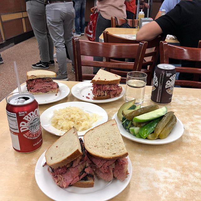 When you eat all this you have no right to complain you swelled up like the Pult Marshmallow man from Ghostbusters. #katzdeli #GentrifiedNYC #nyc #tourguideforaday #pastramisandwich #cornbeefsandwich #pickles #newyorkcity #myfeetarekillingme